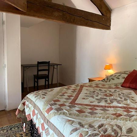 Townhouse 26 Chambres D'Hotes Civray Hotel Buitenkant foto